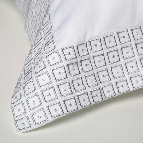 Jogo De Lençol The 325 Kent 300 Fios King Bordado Cinza