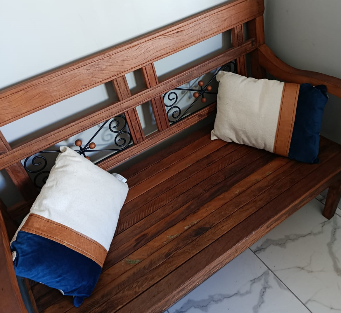 Fortuna Blue - Almofada Baguete de Valudo E Couro 35x50 - Imagem 2